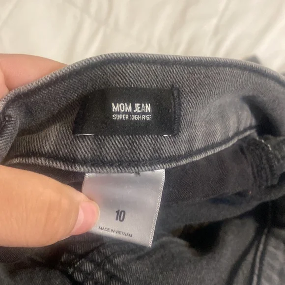 Express Grey Washed Black High Rise Mom Jeans - Picture 3 of 4